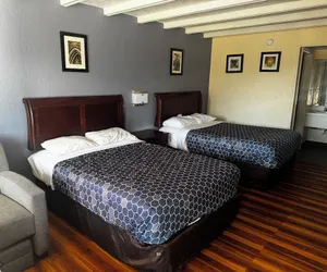 Photo 2 - Visitors Inn