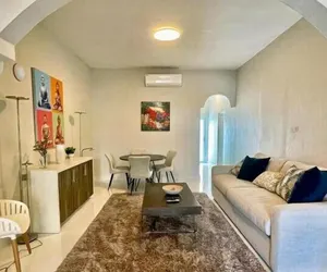 Photo 5 - Stunning 3-Bedroom Beachside Apartment