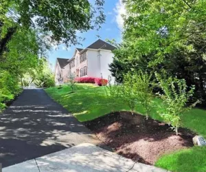 Photo 4 - Nice House