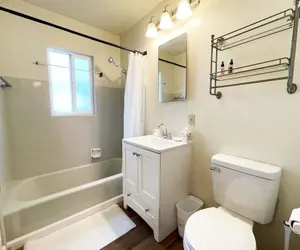 Photo 4 - Campbell Cozy Bright 2B 1b AC Close to Downtown
