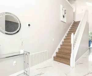 Photo 5 - Super Glam- Designs Game Room Pool