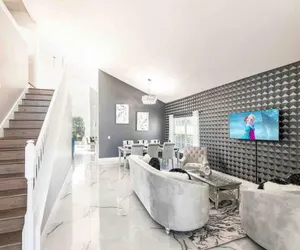 Photo 2 - Super Glam- Designs Game Room Pool