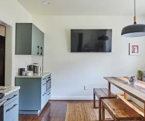 Photo 4 - Apt2 Charles - Amazing Outdoors Dog-friendly