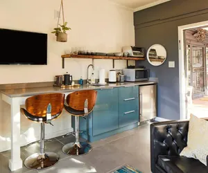 Photo 2 - Apt1 Edenbrae - Serene Walkable Modern Retreat Named Best in Bham