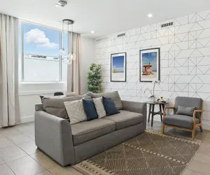 Photo 2 - Luxury Sobe 2 Bedroom Apartment