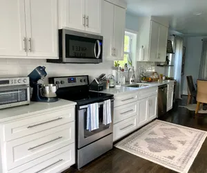 Photo 2 - Blue Door Walk to Avondale Dog-friendly w Yard