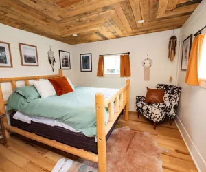 Photo 3 - Cowboy Bunkhouse hot tub Lake Farm Nature