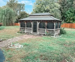 Photo 4 - 3 bd 10 min to Dwtwn Washer-dryer