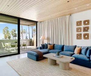 Photo 3 - The Santa Monica Sunset - Beachfront Luxury