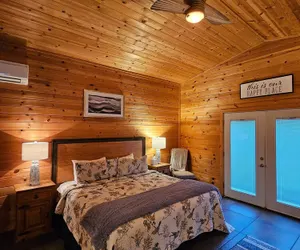 Photo 4 - Honey Bear Haven Suite 3