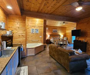 Photo 3 - Honey Bear Haven Suite 3
