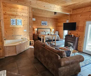 Photo 2 - Honey Bear Haven Suite 3