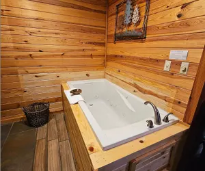 Photo 5 - Honey Bear Haven Suite 1