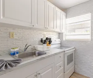 Photo 5 - Luxury House With Delightful Beach Style