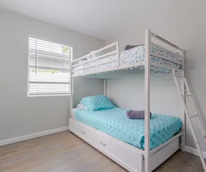 Photo 4 - Luxury House With Delightful Beach Style