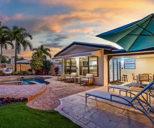 Photo 2 - Tropical Getaway Heated Pool Patio Retreat