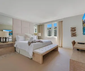 Photo 2 - Stunning Oceanfront 1BR 1 Hotel