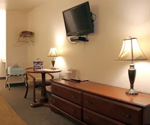 Photo 3 - Vision Inn Motel