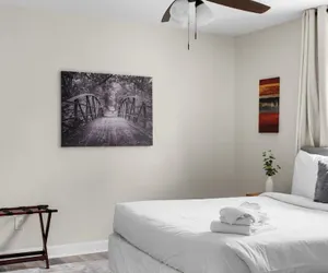 Photo 3 - Dugan Ave Dugout - Unit A