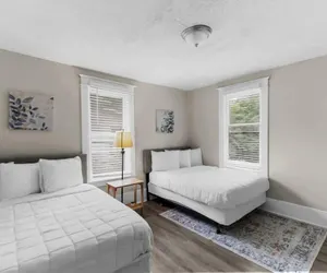 Photo 5 - 29th Street Ensley Heights Hideaway 1