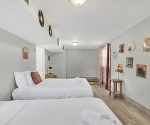 Photo 4 - Gilmore Retro Pad