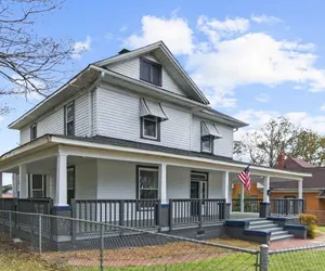 Photo 2 - Avenue South Serene