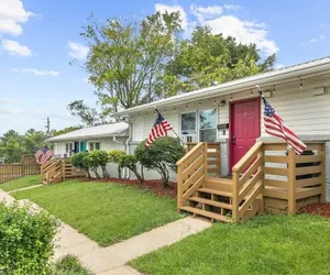 Photo 2 - 12th Ave The Bricks - Unit 7