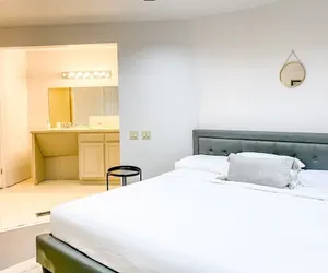 Photo 4 - Bell Circle Eccentric Geodesic Dome-home