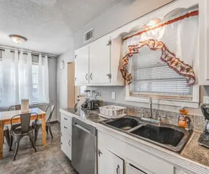 Photo 2 - Yale Gather Hideaway