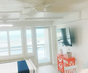 Photo 3 - Georgian Inn Beach Club