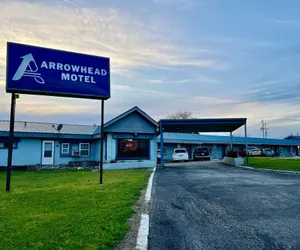 Photo 2 - Arrowhead Motel