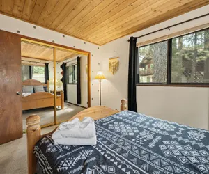Photo 3 - Bear Woods 3BR Retreat