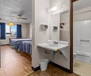 Photo 2 - Luxury Inn