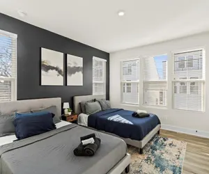 Photo 4 - Luxe King 4BR Townhouse in Uptown CLT
