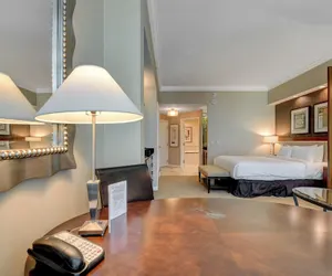 Photo 4 - Eclipse Studio at Signature Hotel