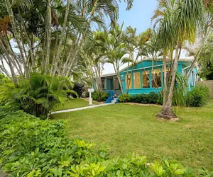 Photo 2 - The Palm House in Hollywood
