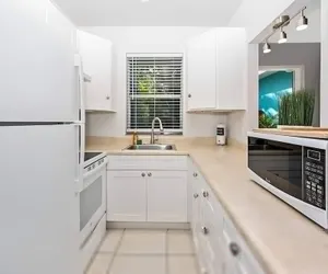 Photo 2 - Ocean Breeze Home in Hollywood
