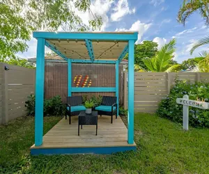 Photo 2 - Luna Beach House in Hollywood