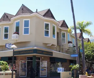 Photo 2 - Snug Harbor Inn