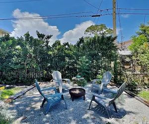 Photo 4 - Little Blue Beach House