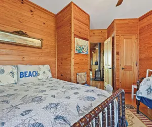 Photo 5 - Rustic Retreat