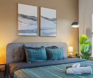 Photo 3 - Upscale King 3BR Townhouse in Pineville