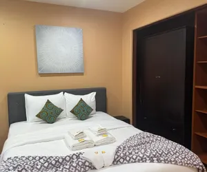 Photo 4 - Large and Cozy Home 2BD 2BA Near SF