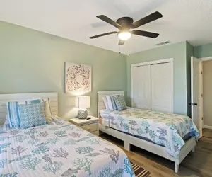 Photo 3 - Hilton Head 3BR Retreat Pool, Dining & Shops