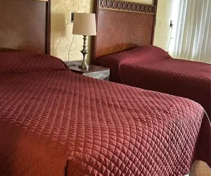 Photo 3 - Sebastian Inn