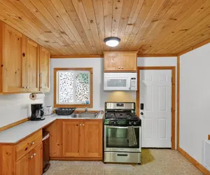 Photo 5 - Rouge Cobb Mountain Hotel - Cabin 1