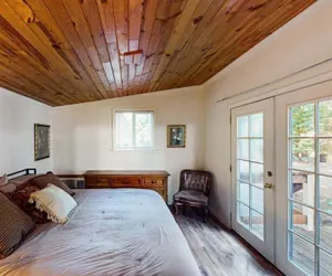 Photo 3 - Rouge Cobb Mountain Hotel - Cabin 4