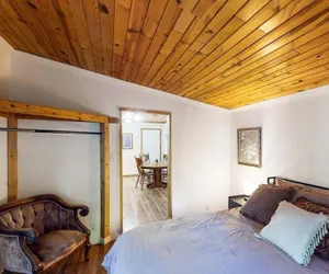 Photo 4 - Rouge Cobb Mountain Hotel - Cabin 4