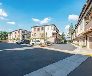 Photo 4 - Designer 3BR El Monte Retreat Near Dtla Pasadena