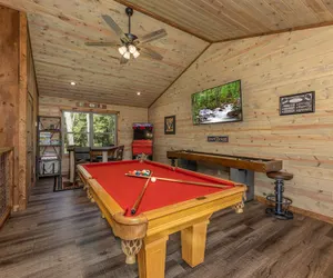 Photo 2 - Lux Cabin Mtn Views Flat Parking Dog Friendly